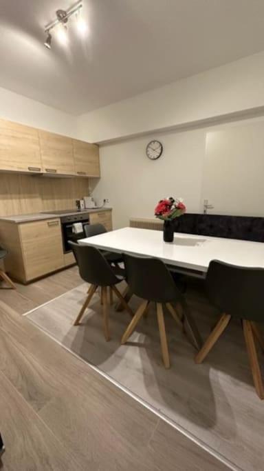 Direkt Bei U1 Apartment *
